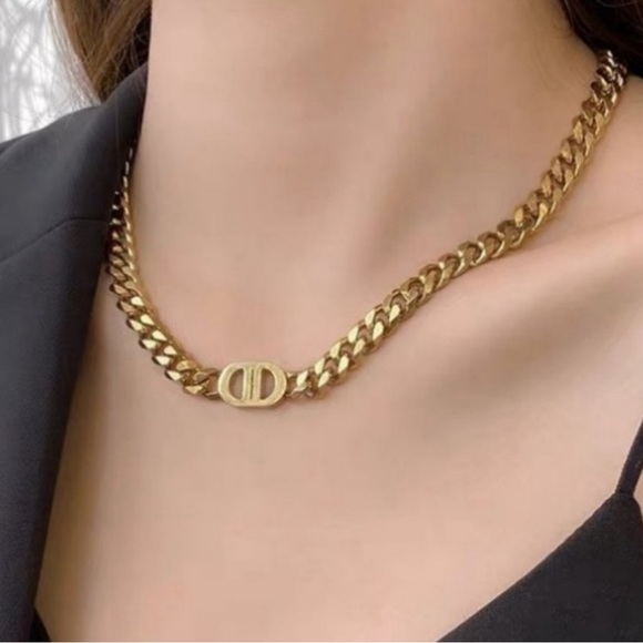 Jewelry - Stainless steel gold tone thick chain necklace nwt